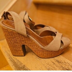 L'INTERVALLE Tan Platform Shoes